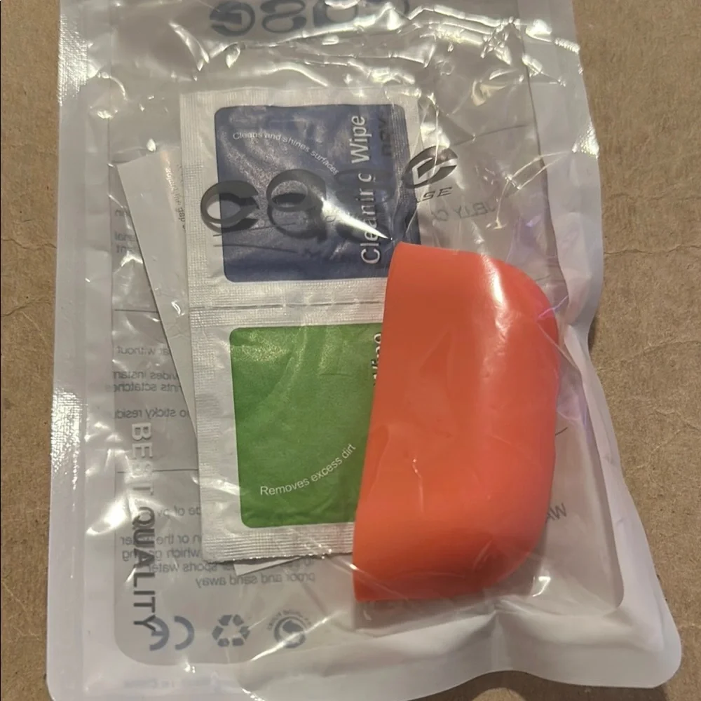 🤖 $5 Orange AirPods Case